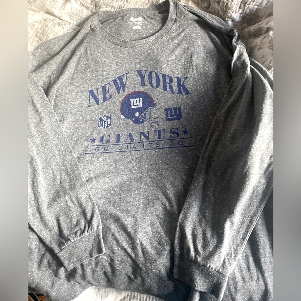 New York Giants Long-Sleeve Graphic T-Shirt